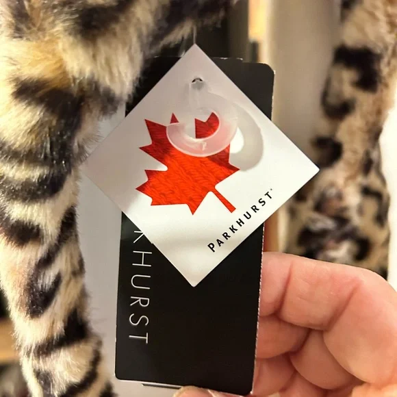 Parkhurst Animal Print Faux Fur Scarf - Picture 4 of 5